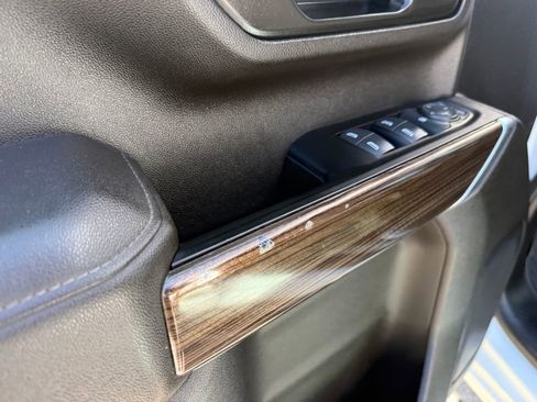 Used 2023 Chevrolet Silverado 2500 LT w/ Convenience Package image 28