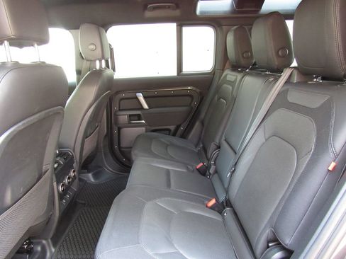 Used 2023 Land Rover Defender 110 X-Dynamic SE AWD/4WD image 16