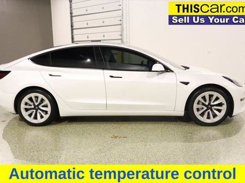 Used 2021 Tesla Model 3 Standard Range Plus image 8