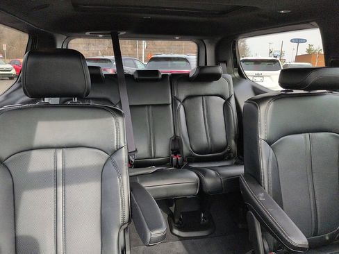 Used 2024 Jeep Wagoneer Series II w/ Convenience Group I image 8