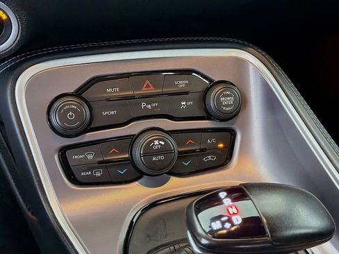 Used 2022 Dodge Challenger GT image 18