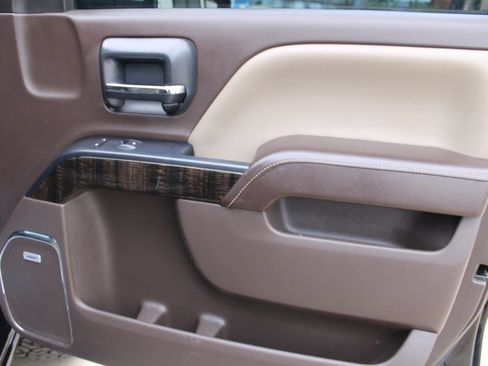 Used 2015 GMC Sierra 2500 Denali w/ Duramax Plus Package AWD/4WD image 21