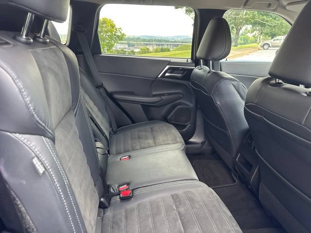 Used 2023 Mitsubishi Outlander SE AWD/4WD image 11