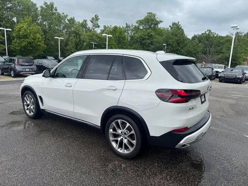 Used 2024 BMW X5 xDrive40i w/ Premium Package AWD/4WD image 3