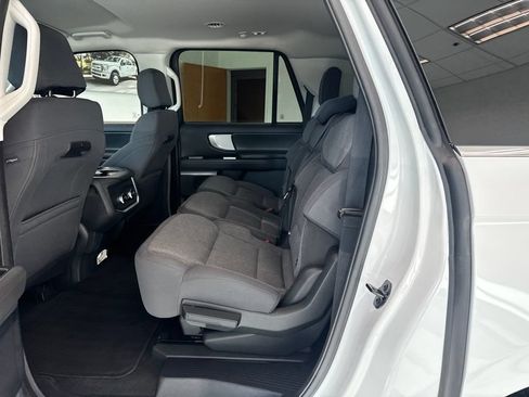 Used 2025 Ford Expedition Max Active AWD/4WD image 13