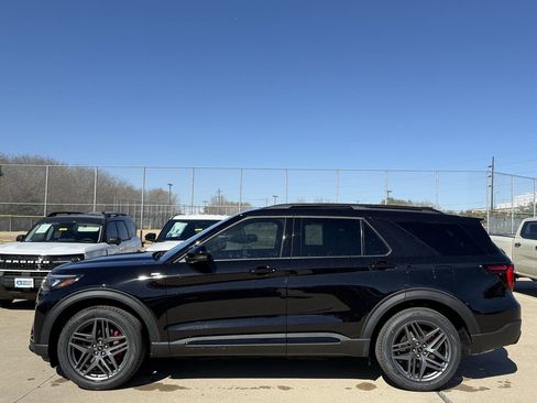 New 2026 Ford Explorer ST-Line w/ ST-Line Street Pack image 33