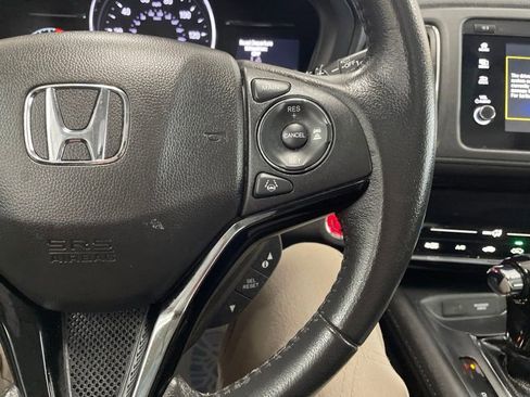 Used 2021 Honda HR-V Touring image 24
