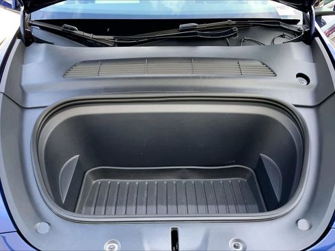 Used 2023 Tesla Model Y Long Range AWD/4WD image 10