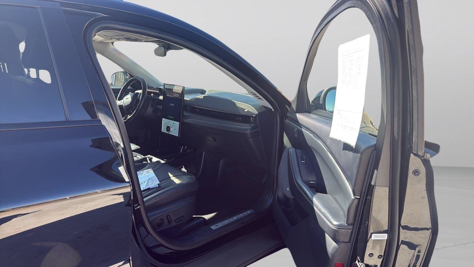 Used 2021 Ford Mustang Mach-E Premium RWD image 9