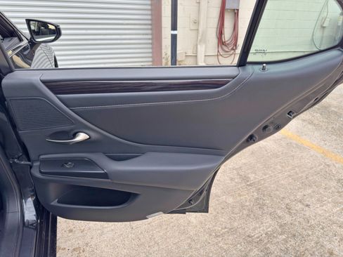 Used 2021 Lexus ES 300h w/ Premium Package FWD image 47
