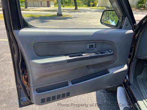 Used 2004 Nissan Xterra XE image 35