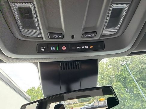 Used 2025 Chevrolet Silverado 1500 Custom RWD image 68