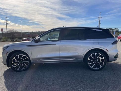 Used 2024 Lincoln Nautilus Black Label image 6