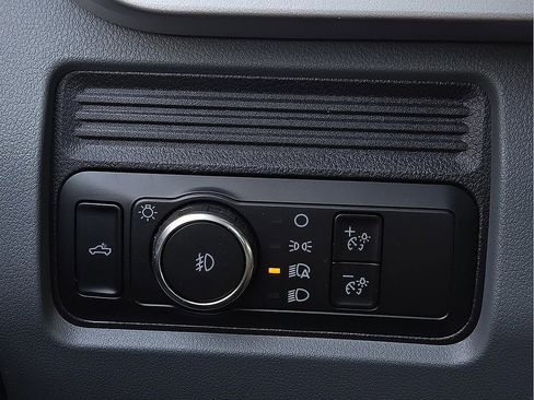 New 2025 Ford F350 XL w/ XL Chrome Package image 15