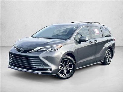 Used 2025 Toyota Sienna Platinum