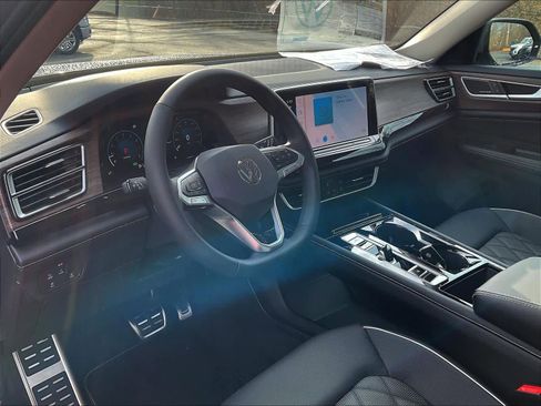 New 2026 Volkswagen Atlas SEL Premium R-Line image 8