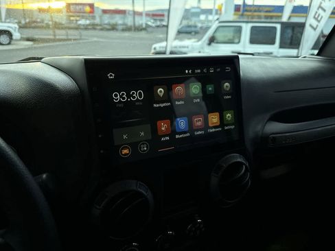 Used 2015 Jeep Wrangler Unlimited Sport image 18