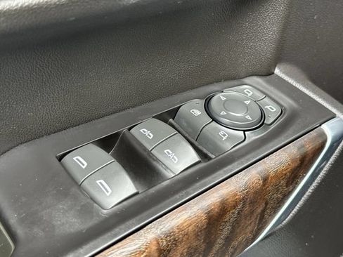 Used 2020 GMC Sierra 1500 Denali w/ Technology Package AWD/4WD image 25