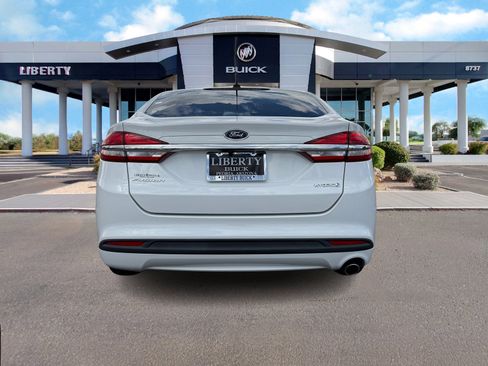 Used 2018 Ford Fusion S image 4
