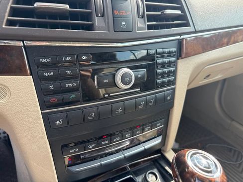 Used 2011 Mercedes-Benz E 350 Cabriolet image 17