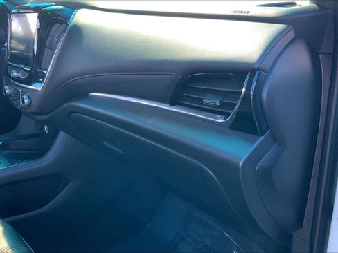 Certified 2023 Chevrolet Traverse RS image 18