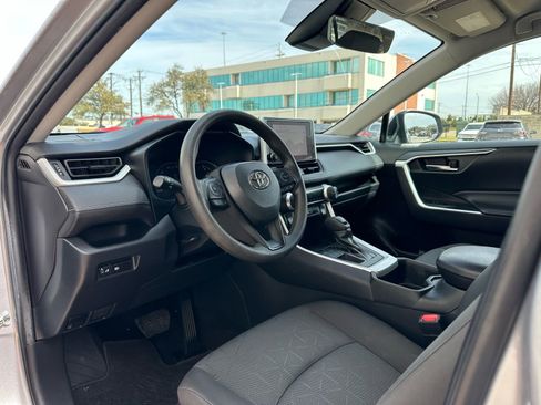 Used 2023 Toyota RAV4 XLE image 10