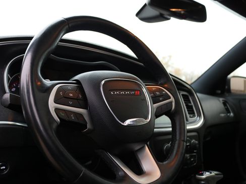 Used 2015 Dodge Charger R/T w/ Plus Group image 25