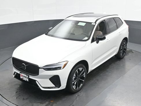 New 2026 Volvo XC60 B5 Plus w/ Climate Package AWD/4WD image 35