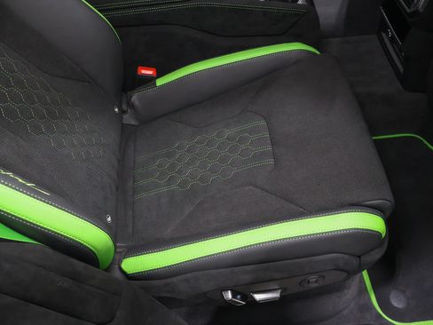 Used 2024 Lamborghini Urus Performante AWD/4WD image 51