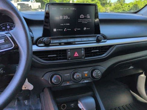 Used 2024 Kia Forte LXS FWD image 27