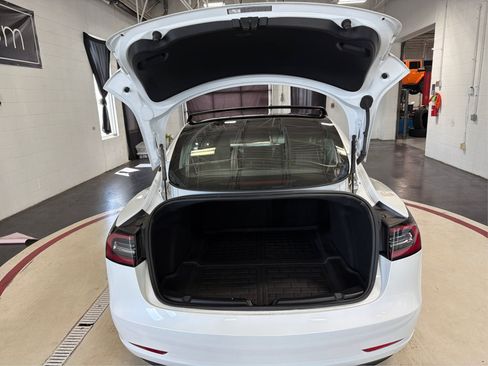 Used 2019 Tesla Model 3 Mid Range RWD image 12