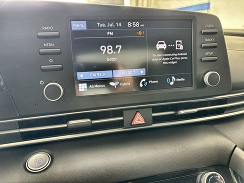 Certified 2025 Hyundai Elantra Hybrid FWD image 12