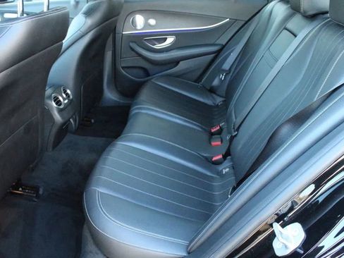 Used 2017 Mercedes-Benz E 300 4MATIC image 10