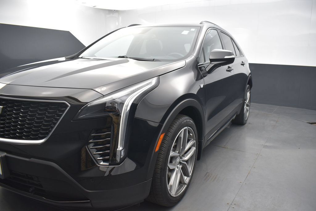 Used 2023 Cadillac XT4 Sport AWD/4WD image 32