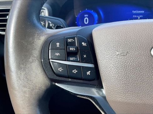 Used 2020 Ford Explorer Platinum w/ Premium Technology Package image 21