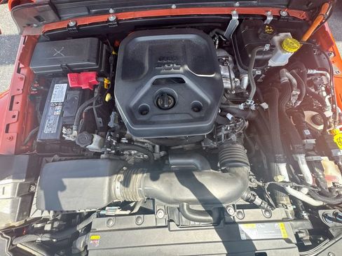 Used 2023 Jeep Wrangler Unlimited Sahara AWD/4WD image 33