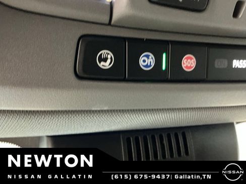 Used 2023 GMC Sierra 1500 SLT AWD/4WD image 37