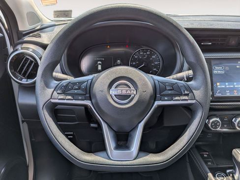 Used 2024 Nissan Kicks SV FWD image 18