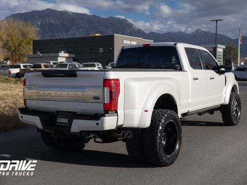Used 2017 Ford F450 Platinum w/ Platinum Ultimate Package image 11