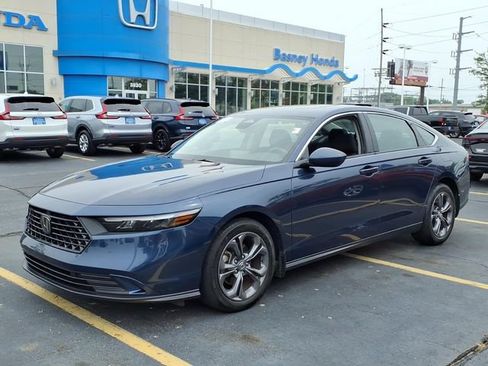 Used 2023 Honda Accord EX image 1