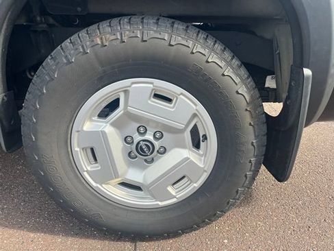 Used 2024 Nissan Frontier SV w/ Hardbody Edition AWD/4WD image 17
