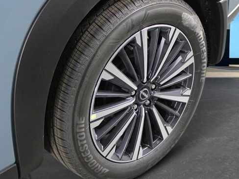 New 2026 Nissan Pathfinder Platinum FWD image 9