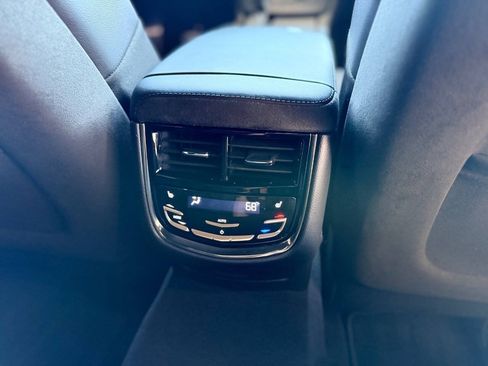 Used 2018 Cadillac CTS V w/ Luxury Package RWD image 61