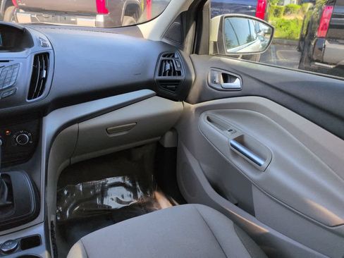 Used 2015 Ford Escape SE FWD image 16
