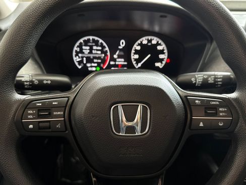 Certified 2025 Honda HR-V LX image 17