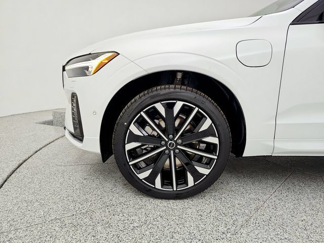 New 2026 Volvo XC60 T8 Ultra w/ Protection Package Premier AWD/4WD image 30