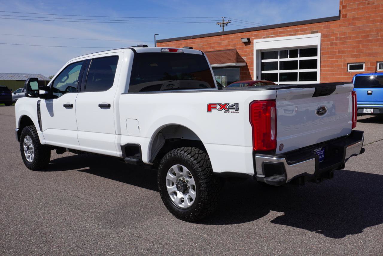 Used 2023 Ford F250 XLT w/ FX4 Off-Road Package AWD/4WD image 3