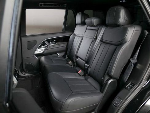 Used 2023 Land Rover Range Rover Long Wheelbase SE image 5