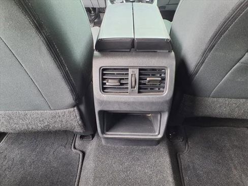 Used 2021 Nissan Rogue S image 5