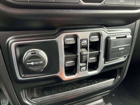 Certified 2022 Jeep Wrangler Unlimited Sport AWD/4WD image 22